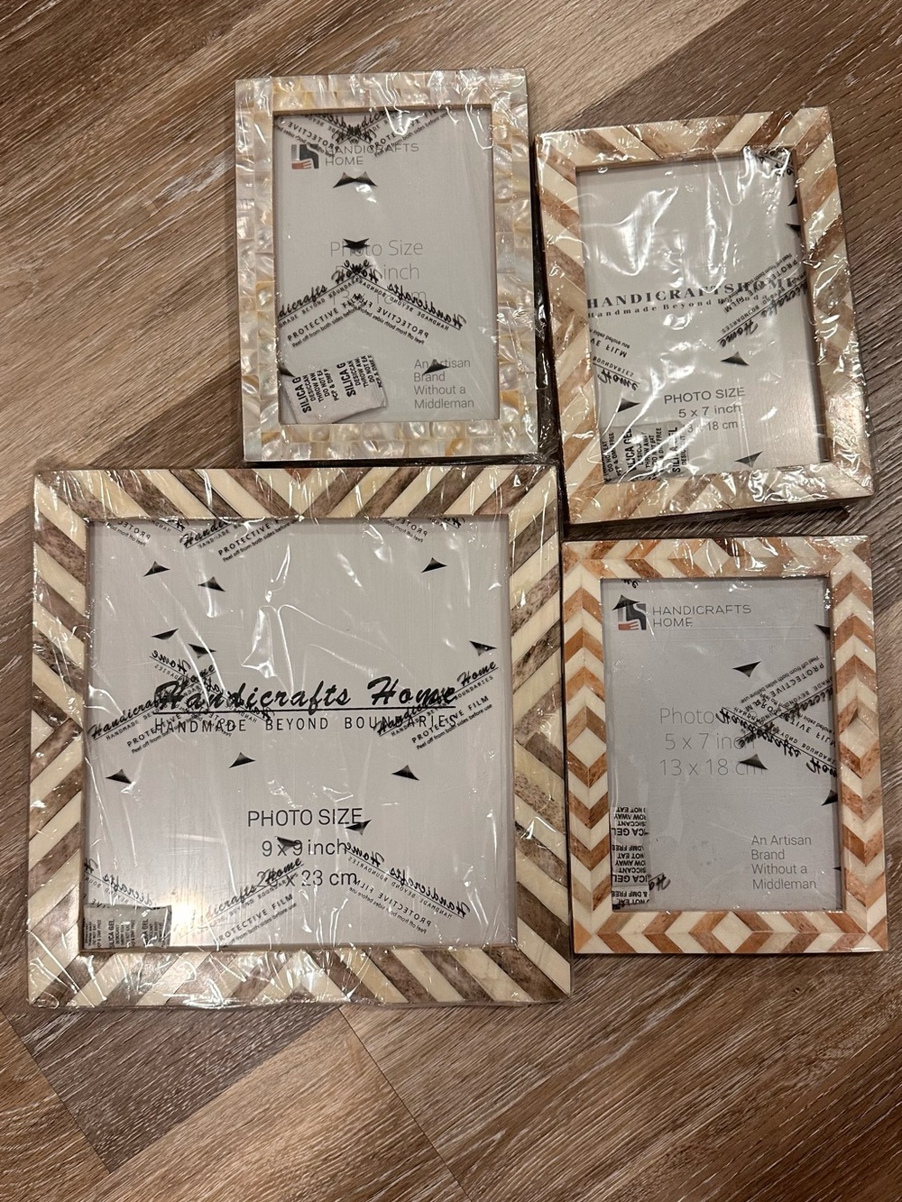 Set of 4 frames new
